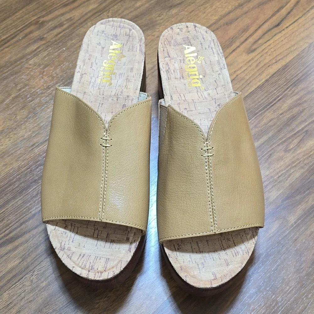 Alegria Triniti Slide Sandals - Fawn